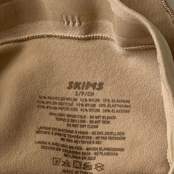NEW Skims Seamless Sculpt Mid Waist Thong‎ Clay Size S - Picture 2 of 8